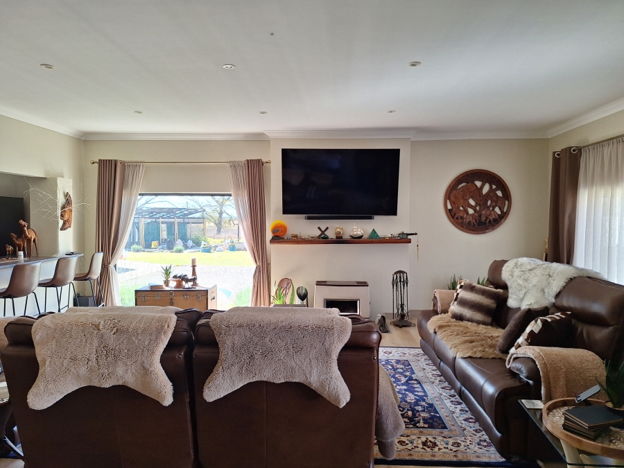 4 Bedroom Property for Sale in Memel Free State